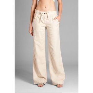 Guess Linen Pants 🥂